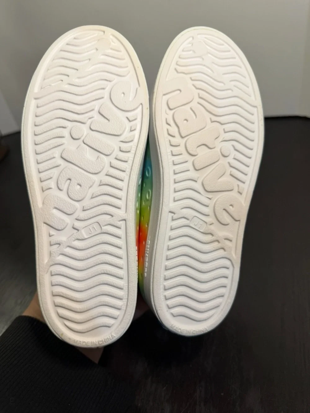 Native Jefferson Print Shoes Rainbow Multi Tie Dye Big Kids US J1/EU 32.5
